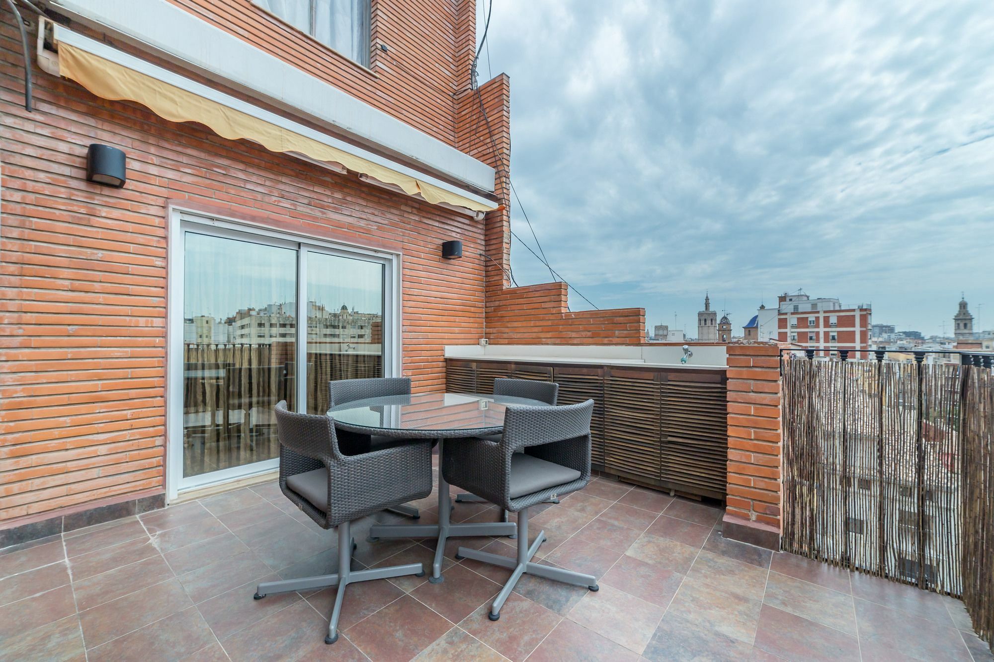Travel Habitat Atico Ciutat Vella. Apartman Valencia Kültér fotó