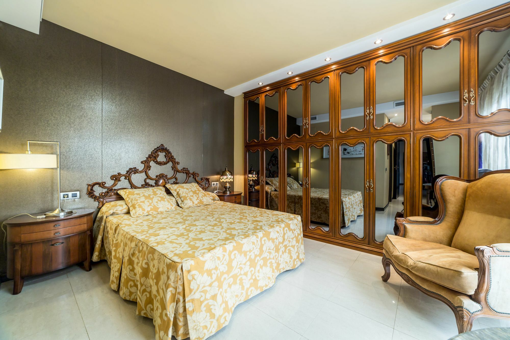 Travel Habitat Atico Ciutat Vella. Apartman Valencia Kültér fotó
